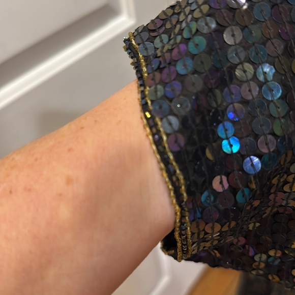 100% pure silk sequined blouses
Excellent condition - Picture 9 of 10